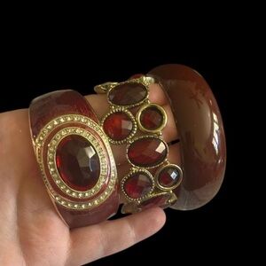 Elegant Red Maroon and Gold Tone Bracelet Set of 7 Clamper Stretch & Bangle